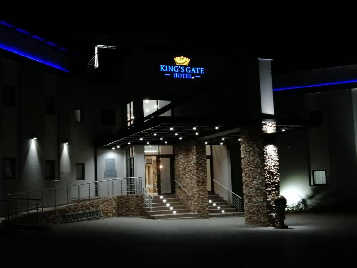 King'S Palace Hotel Rustenburg Bagian luar foto