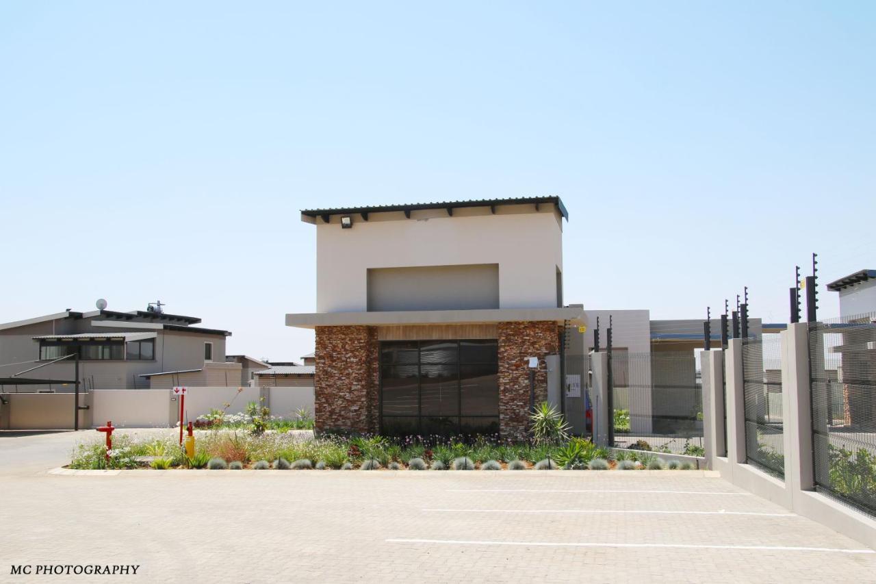 King'S Palace Hotel Rustenburg Bagian luar foto