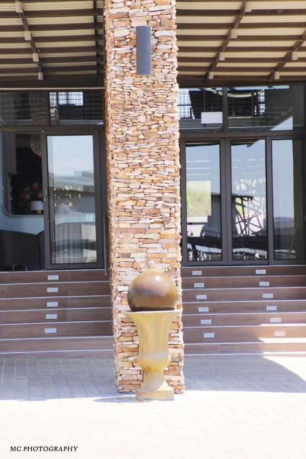 King'S Palace Hotel Rustenburg Bagian luar foto