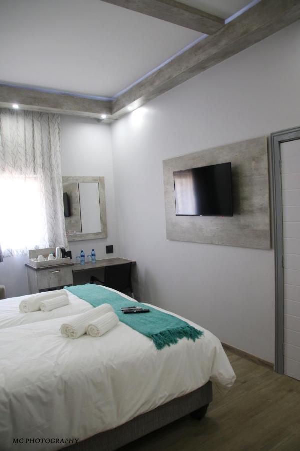 King'S Palace Hotel Rustenburg Bagian luar foto